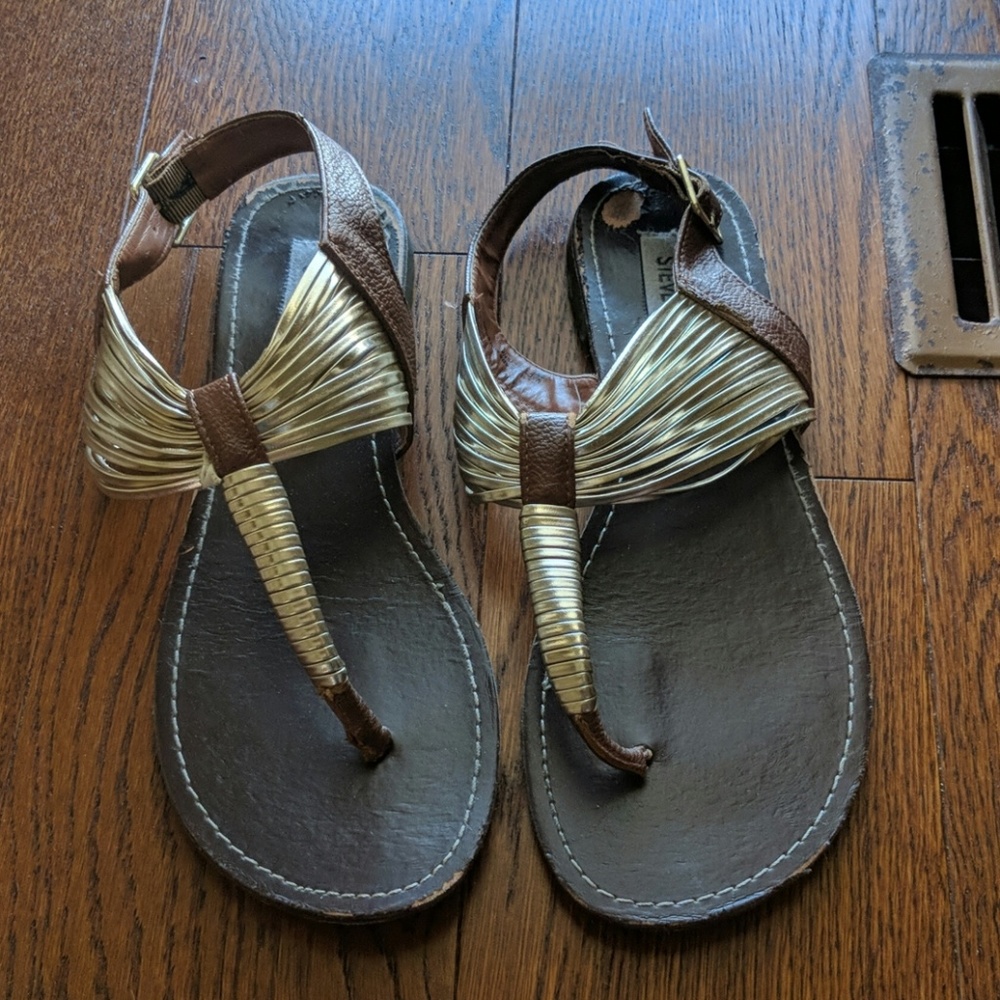 ☀️ Steve Madden ☀️ Brown & Gold Sandal - 7.5